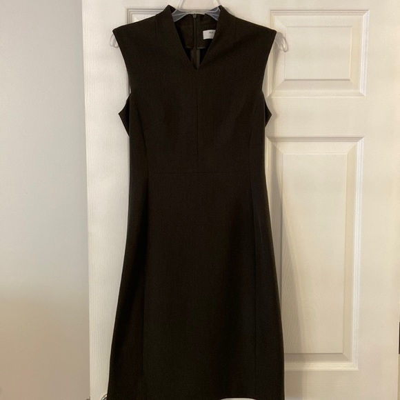 MM Lafleur Dresses & Skirts - M.M.Lafleur Dress size 2 excellent condition length 38” bust 28”